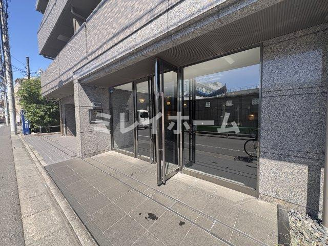 ルーブル東蒲田六番館のエントランス