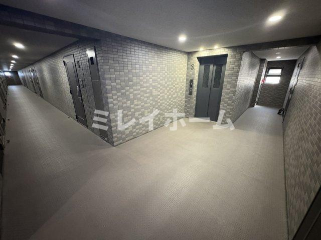 ルーブル東蒲田六番館のロビー