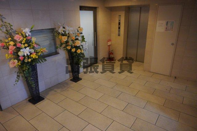 仲介手数料0！！アーデン春岡のエントランス