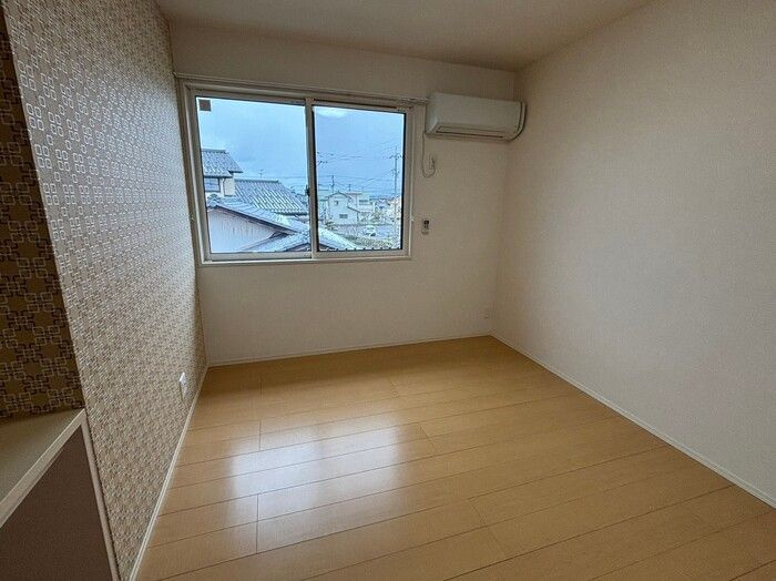 ＮＡＧＯＭＩの洋室