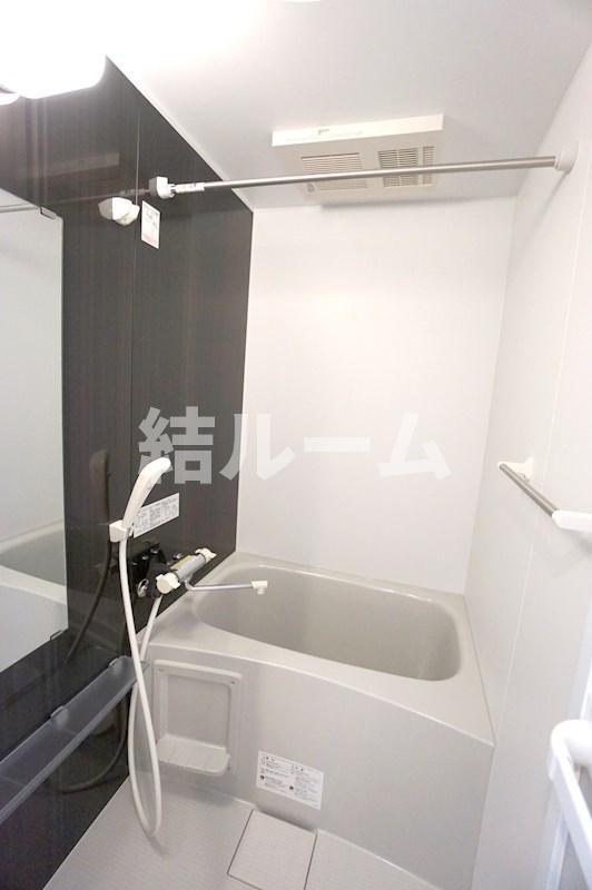 中野区新井５丁目のアパートの浴室