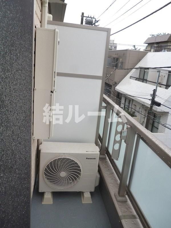 中野区新井５丁目のアパートのバルコニー
