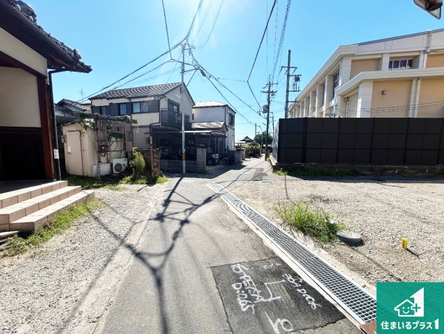 泉佐野市野出町　第1期　新築一戸建ての前面道路含む現地写真|周辺は落ち着いた街並みの住宅地！子育てがしやすい住環境です！まだ未完成ですが、現地でしかわからない事もございます。是非一度ご覧ください。