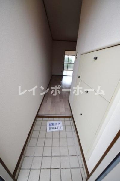 メイプル柳瀬川の玄関