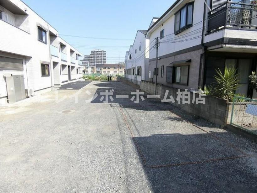 特典：仲介手数料が50％OFFです‼の駐車場|駐車場に車を止められます