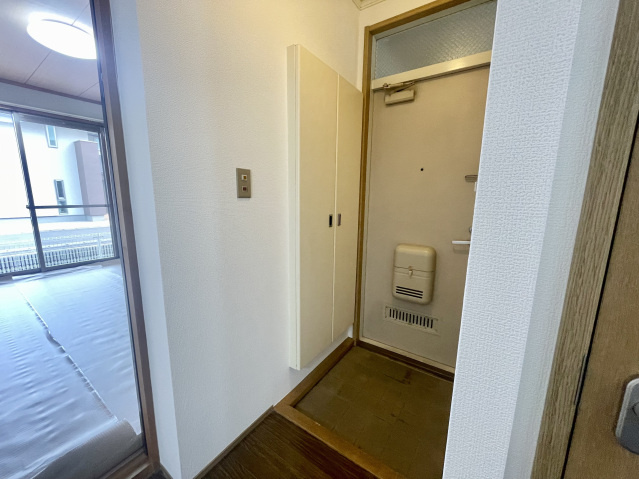 ソルトフィールドＮ・Ｍ Ａ棟の玄関