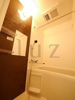 レイリス横浜井土ヶ谷エーゼットの浴室