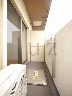 レイリス横浜井土ヶ谷エーゼットの玄関