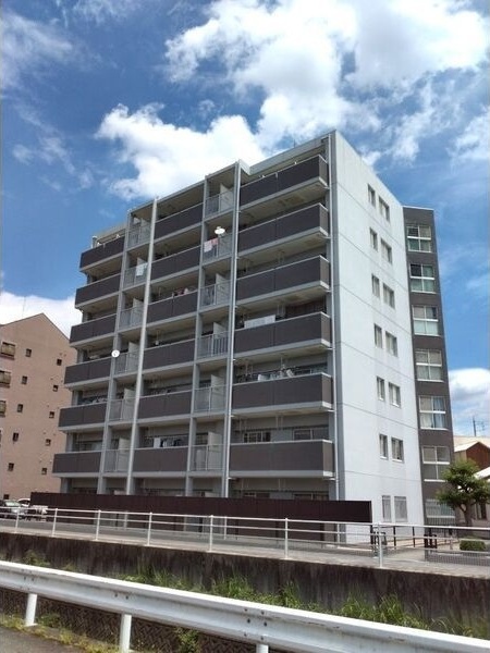 セブン仲田の外観