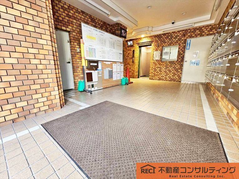 ネオダイキョー甲子園Ⅱのエントランス