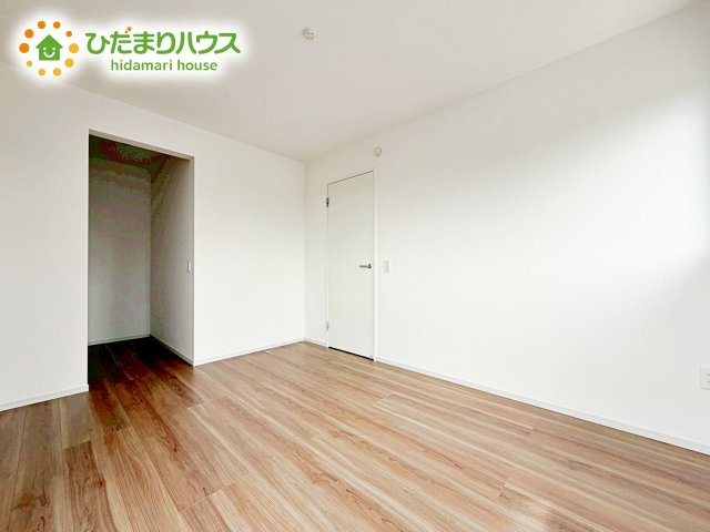 【洋室】 | ひたちなか市市毛4期　新築戸建　1号棟 | 広さはお子様の勉強部屋にも適した広さ！ 勉強机や本棚などの家具を置いてもフリースペースも確保することができます。