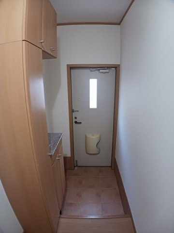 ソレイユ２番館の玄関|落ち着いた玄関です