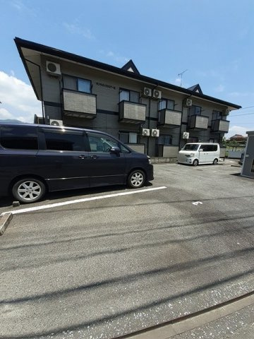 サンライトスクェア　Ｋの駐車場|駐車場に車を止められます
