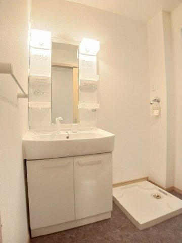 ベル・ヴィオラＢの洗面所|忙しい朝には欠かせない洗面所です