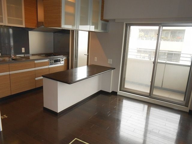 【居間・リビング】 | ライオンズマンション横濱元町キャナリシア