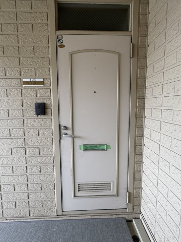 ソルトフィールドＮ・Ｍ Ｄ棟の玄関