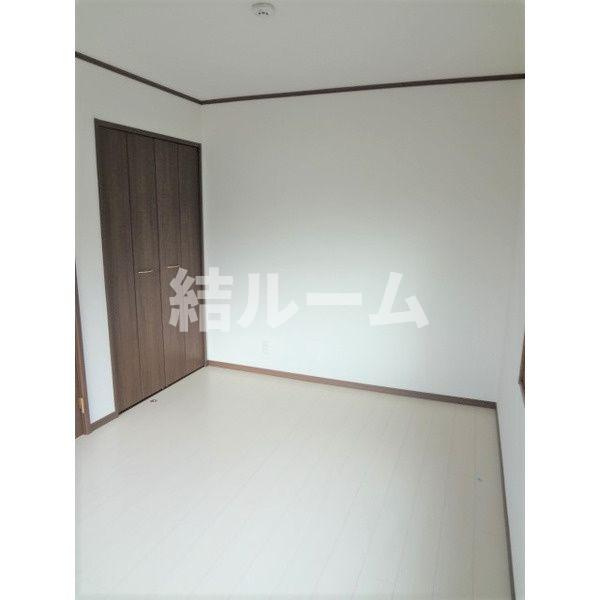 豊島区池袋本町４丁目のアパートの寝室