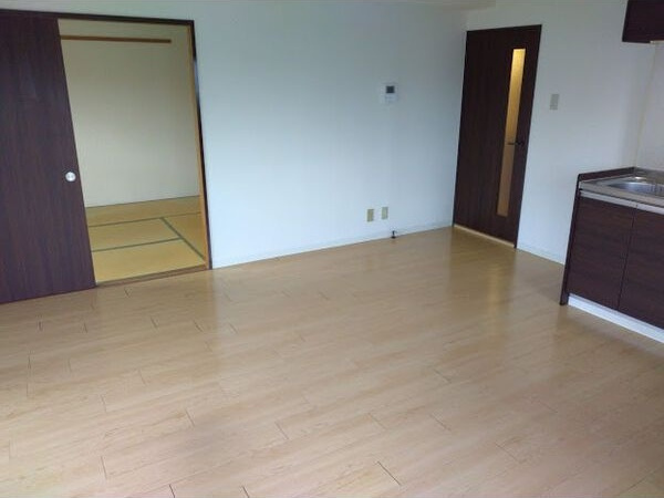 ハイライズ鴨田の内装