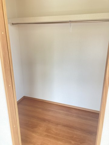 ハートフルタウン前橋市光が丘町27番　B号棟の収納|【イメージ画像】2階洋室➀収納
ウォークインクローゼットです♪