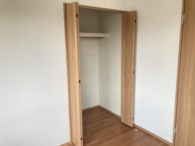 ハートフルタウン前橋市光が丘町27番　B号棟の収納|【イメージ画像】2階洋室③収納