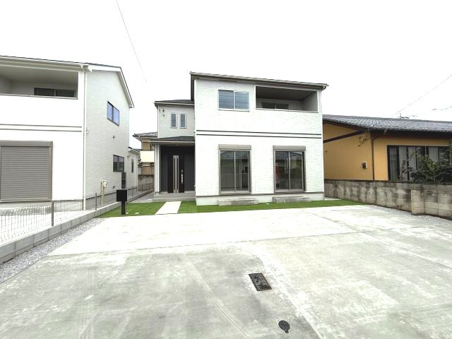 ハートフルタウン前橋市光が丘町27番　B号棟の外観|南道路の開放的な立地です☆