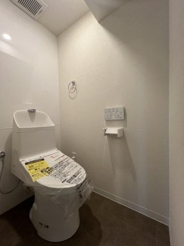 東峰マンション第二西公園のトイレ|毎日快適に使える、落ち着きある上質なトイレスペース☆