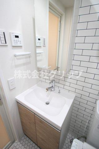 Le'a横濱井土ケ谷弐番館の独立洗面台