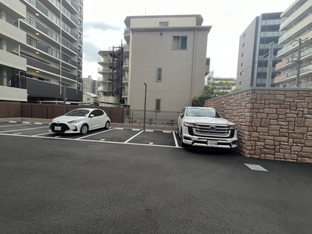 プレジオ森之宮の駐車場
