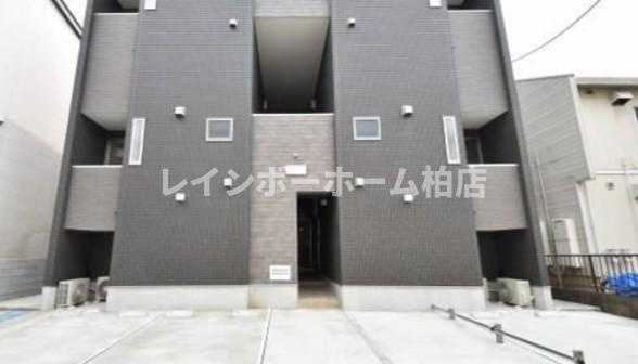特典：仲介手数料が無料です!!のエントランス|毎日通るエントランスはこのようになっています