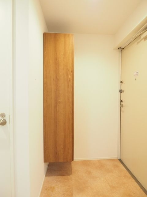 ＭＯＶＥ桜本町ＮＯＲＴＨの玄関