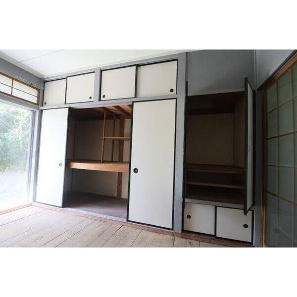 知多市南巽が丘１丁目の一戸建ての居間・リビング