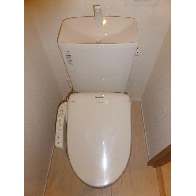 Tコンフォースのトイレ|ウォシュレット付き