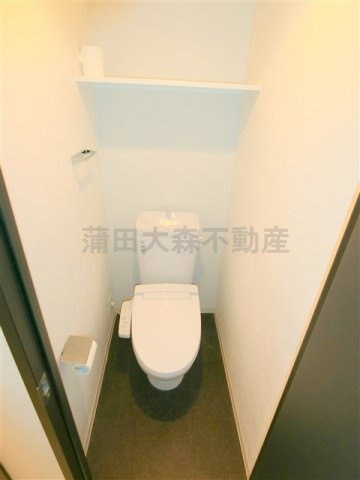 B CITY APARTMENT TOKYO SOUTH(ビーシティアパートメントトーキョーサウスのトイレ|温水暖房便座付きのトイレ