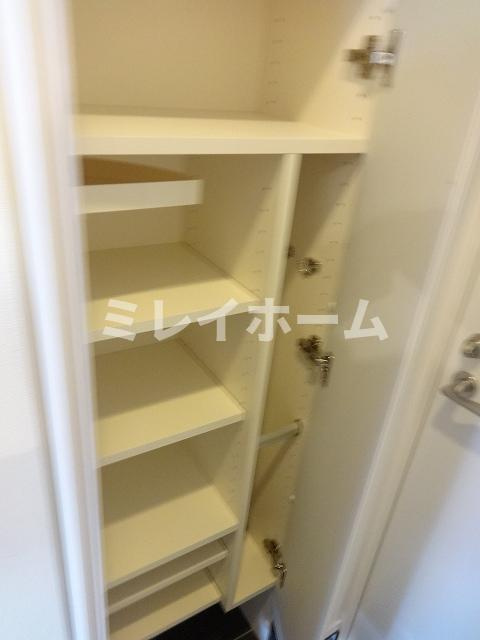 ステージグランデ蒲田アジールコートの玄関