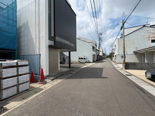 新築戸建　岐阜市高森町Ⅱ　全1区画分譲の前面道路含む現地写真|「現地（2026年8月25日）撮影」　
■前面道路　
■ヤマダ不動産　株式会社リライフ