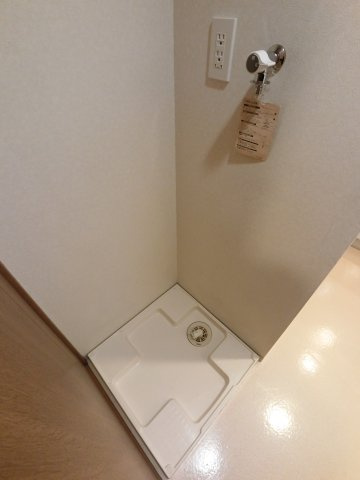 グランダジュール千葉みなとの設備|※反転・別室写真
