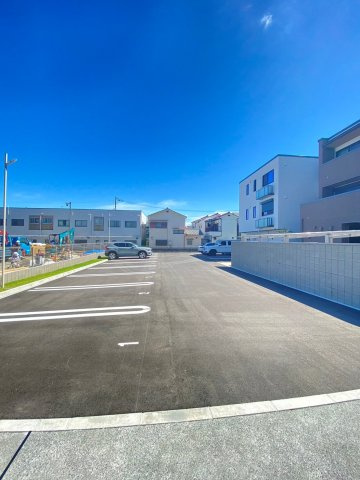 グランプルミエールの駐車場