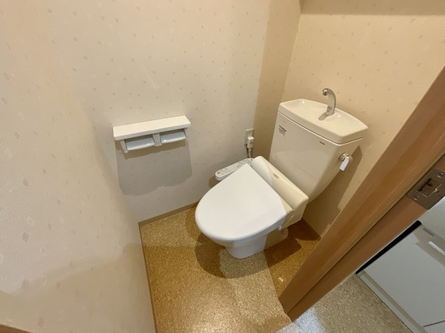 【トイレ】 | クロスＡＫＴ | ゆったりとした空間のトイレです