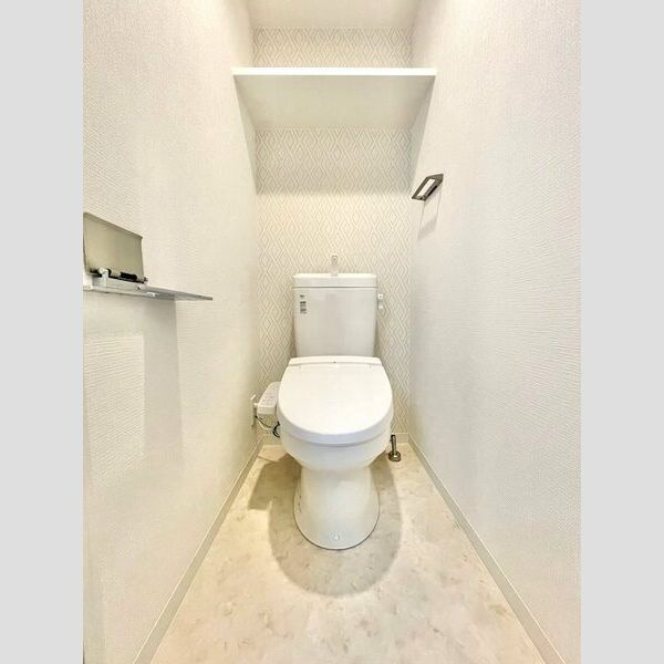 名古屋市東区泉３丁目の賃貸マンションのトイレ