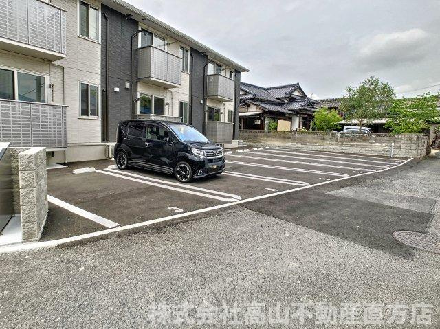北九州市八幡西区野面２丁目のアパートの駐車場