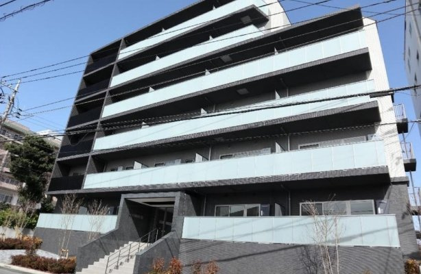 【外観】 | SAパームレジデンス | 鉄筋コンクリート造のがっちりとした建物。