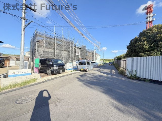 三郷市新和2丁目　新築戸建　全3棟　3号棟の前面道路含む現地写真|前面道路含む現地写真です。
