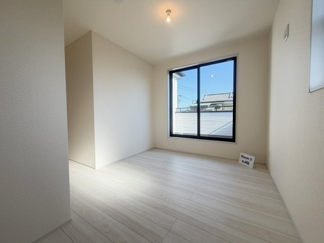 三郷市新和2丁目　新築戸建　全3棟　3号棟の洋室|同施工会社の参考写真になります。