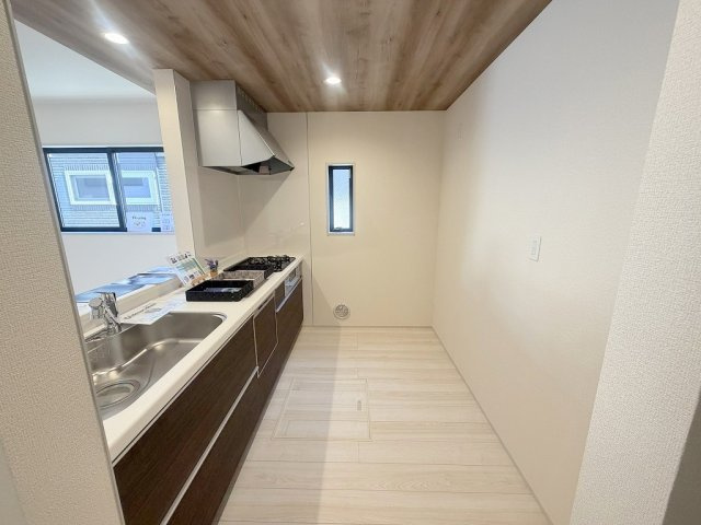三郷市新和2丁目　新築戸建　全3棟　3号棟のキッチン|同施工会社の参考写真になります。