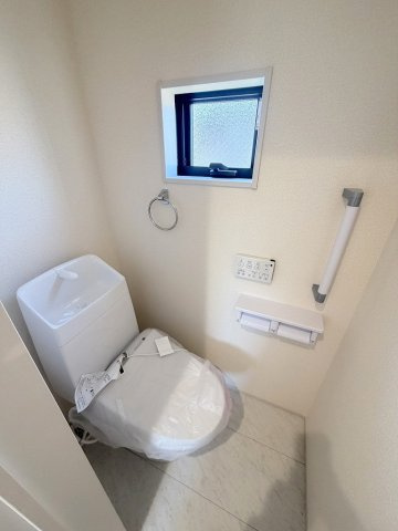 三郷市新和2丁目　新築戸建　全3棟　3号棟のトイレ|同施工会社の参考写真になります。