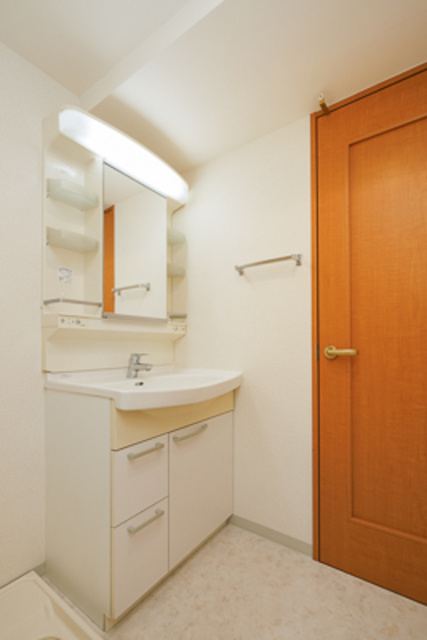 ルミエール妙蓮寺Ⅱの洗面所|※写真は同タイプ住戸です。