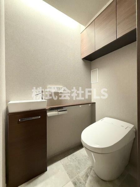 港区赤坂２丁目の賃貸マンションのトイレ