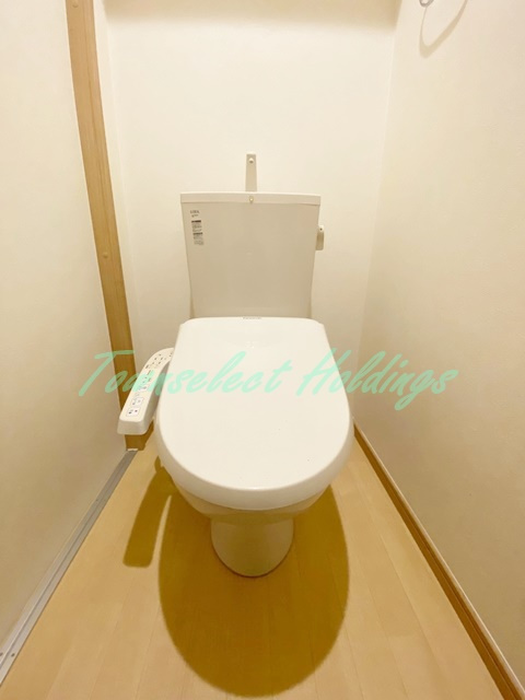 藤沢市遠藤のテラスのトイレ