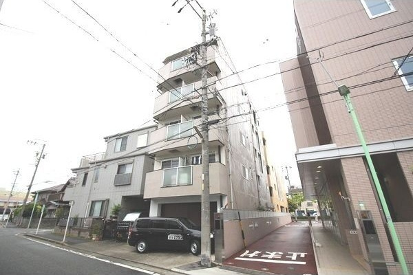 イトーマンションの玄関