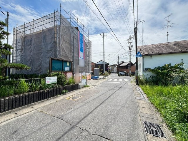 クワイエ　羽島市江吉良町第6　全1区画分譲の前面道路含む現地写真|「現地（2026年9月10日）撮影」　
■前面道路　
■ヤマダ不動産　株式会社リライフ